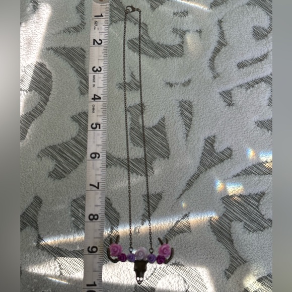 Unique Moose Head Rose Flower Necklace - Picture 2 of 2